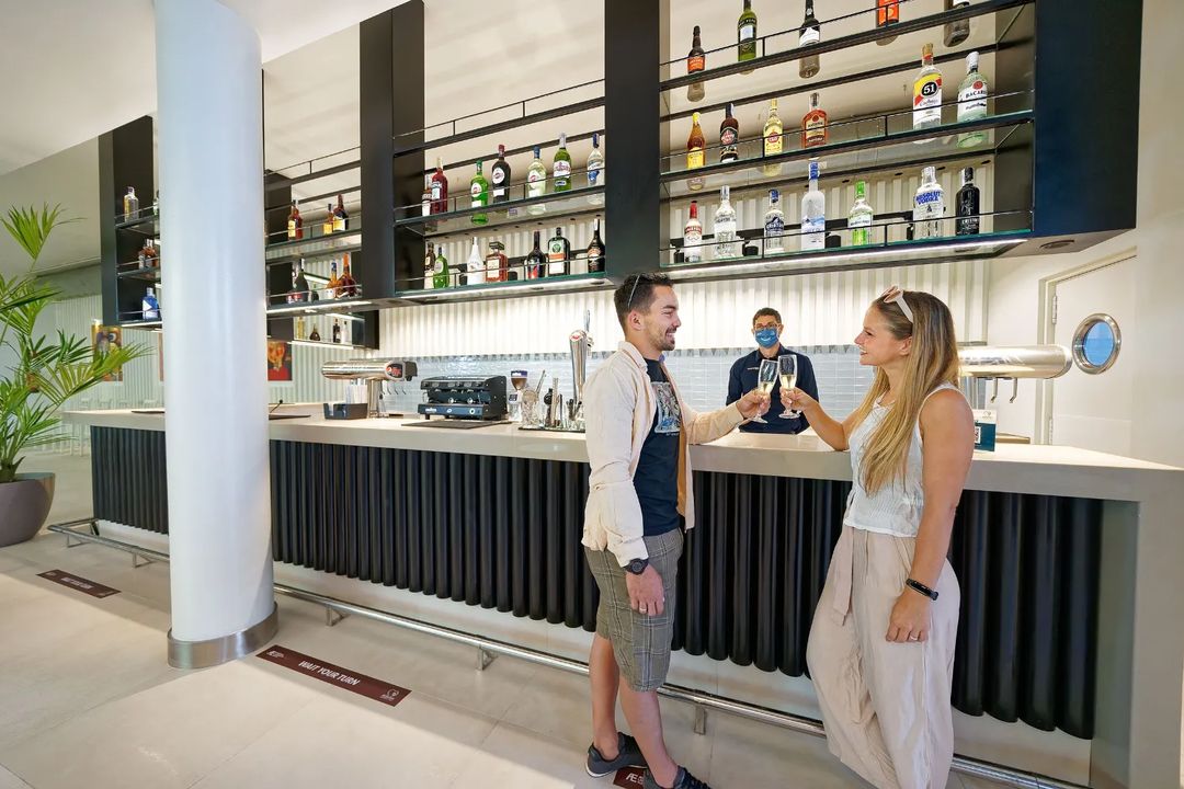 Nautilus Luonge Bar & Terrace