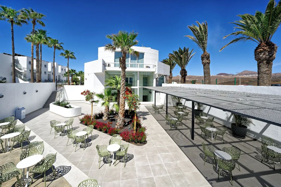 Nautilus Luonge Bar & Terrace