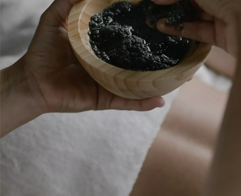 White Forever Hairstylist