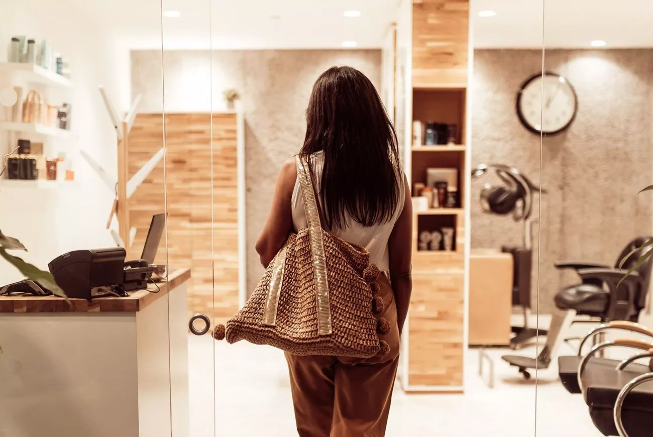 White Forever Hairstylist