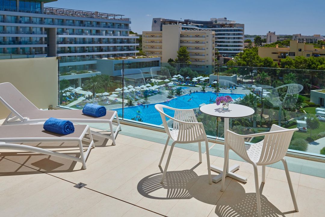 Junior Suite Vista Piscina