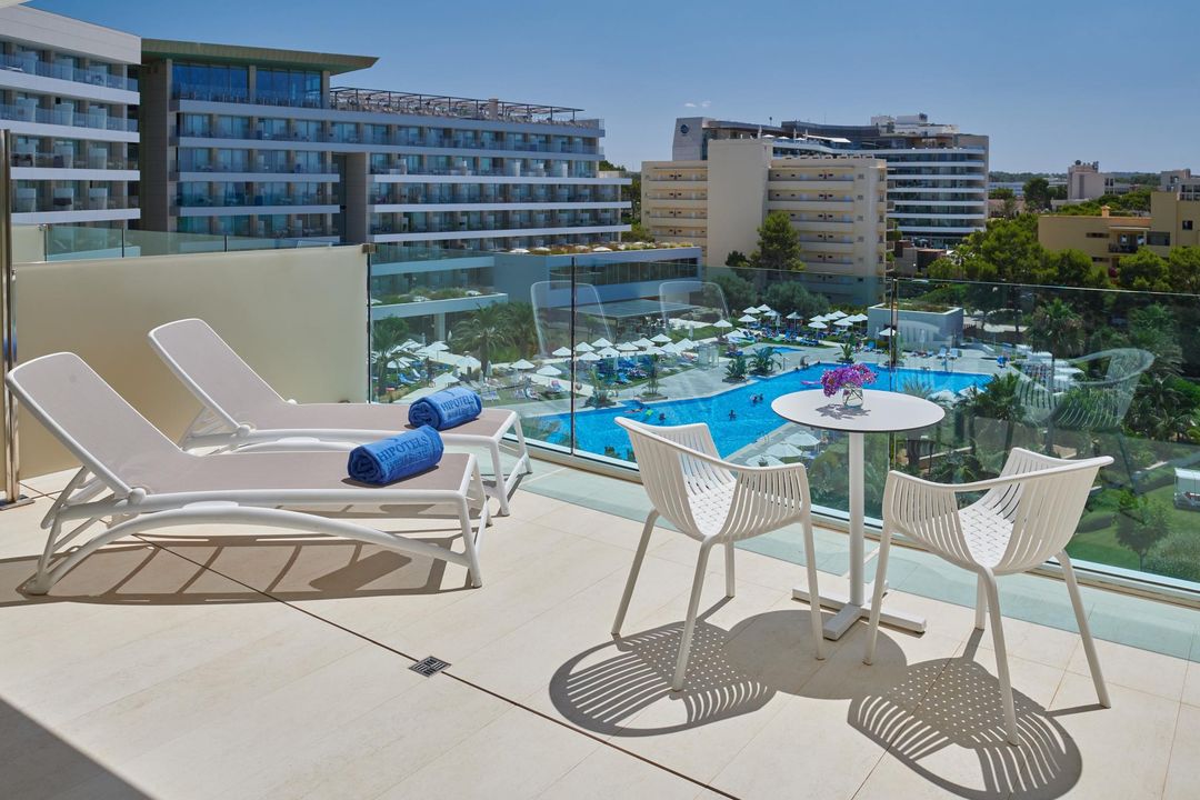 Junior Suite Vista Piscina