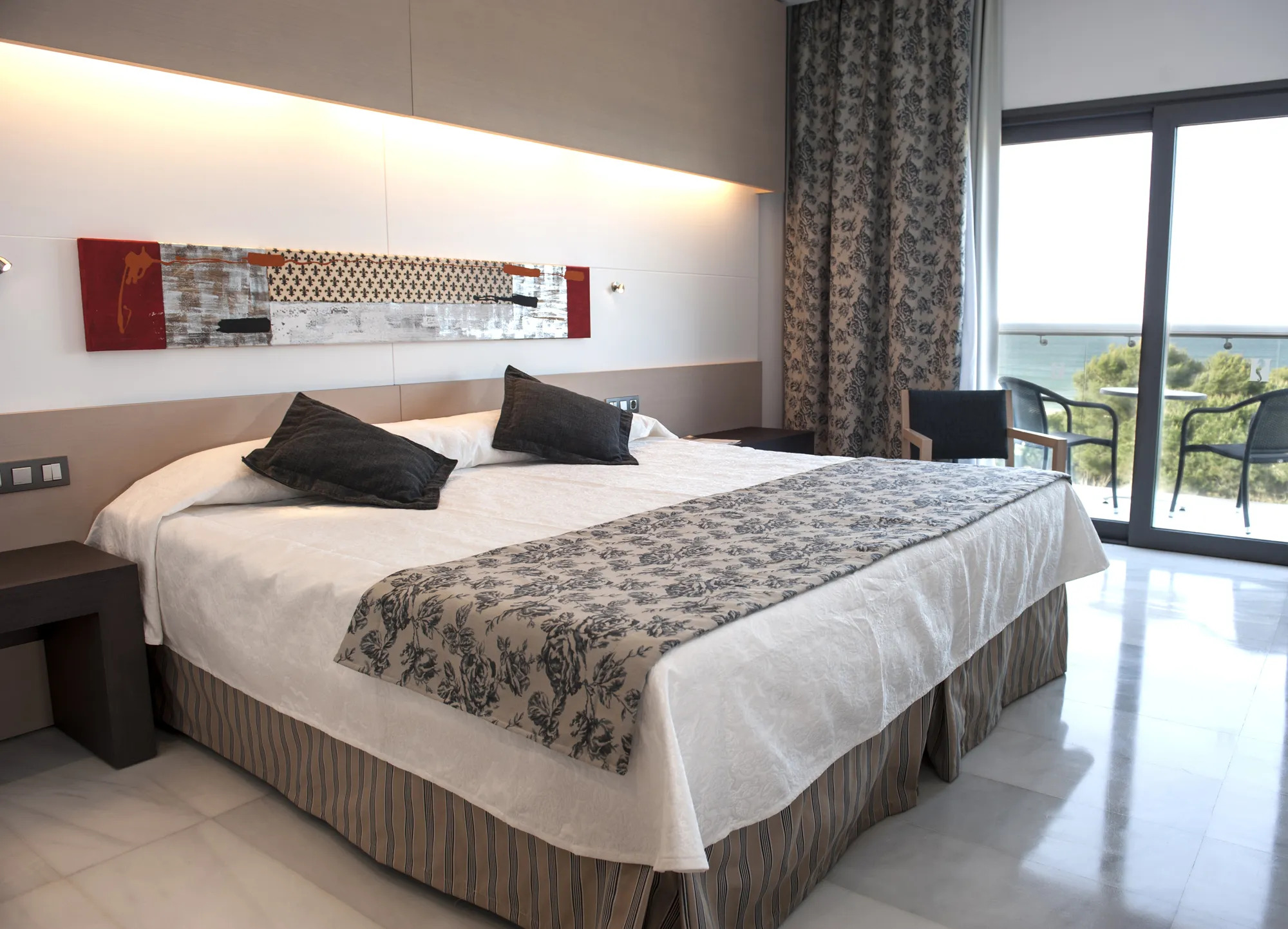 Select Suite