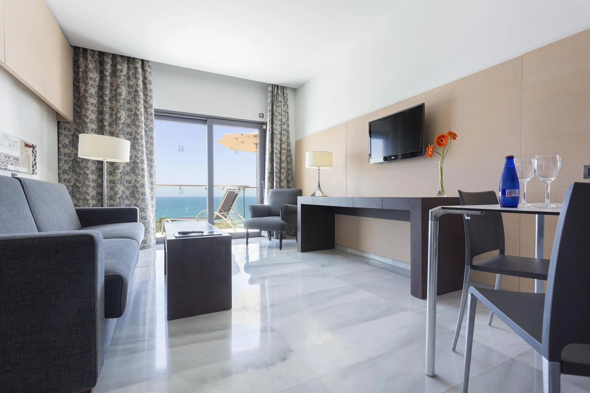 Select Suite